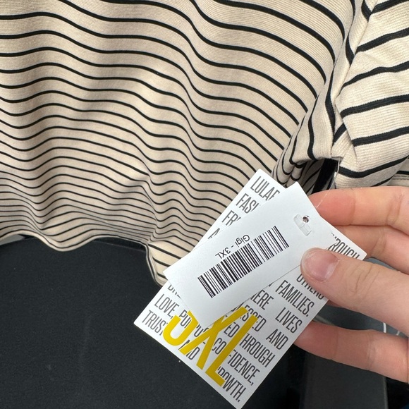 Lularoe striped tee 3x // 091912 - Picture 2 of 2